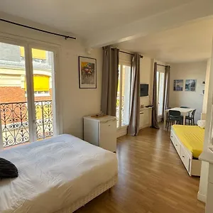 Apparemment A Paris