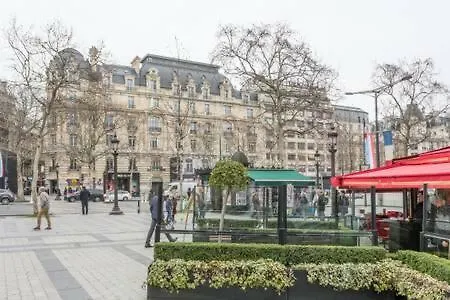 Appartement *** champs elysees studio à Paris
