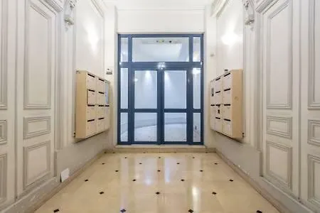 Appartement *** champs elysees studio à Paris