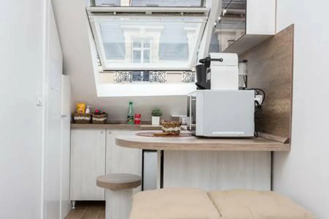 Appartement *** champs elysees studio à Paris